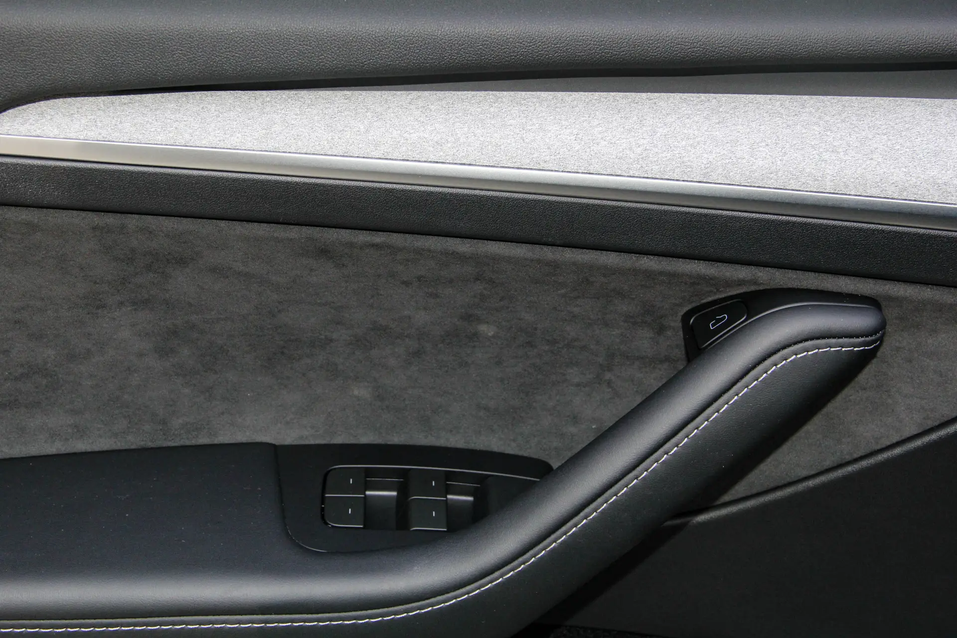 Tesla Model Y, 2024 14