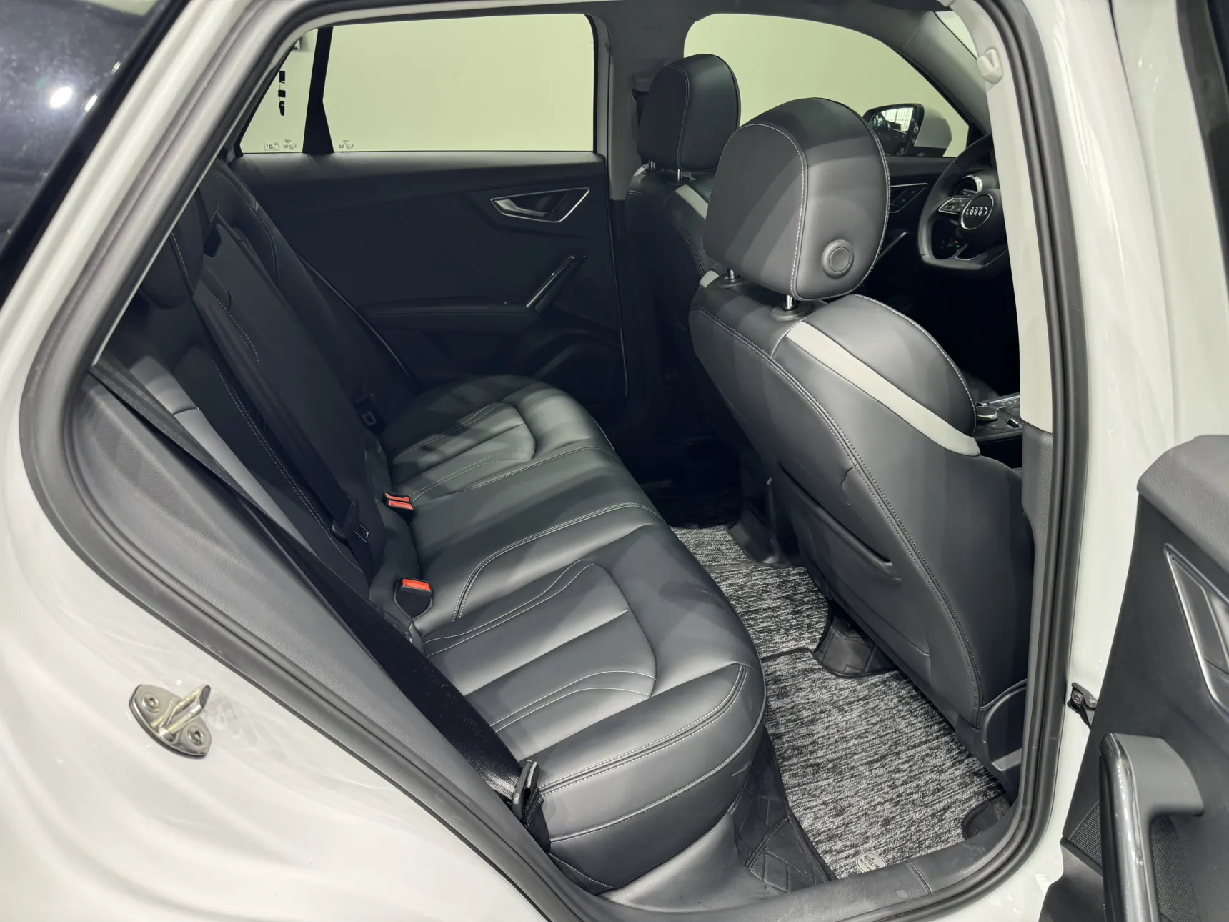 Audi Q2L 35 TFSI, 2025 14