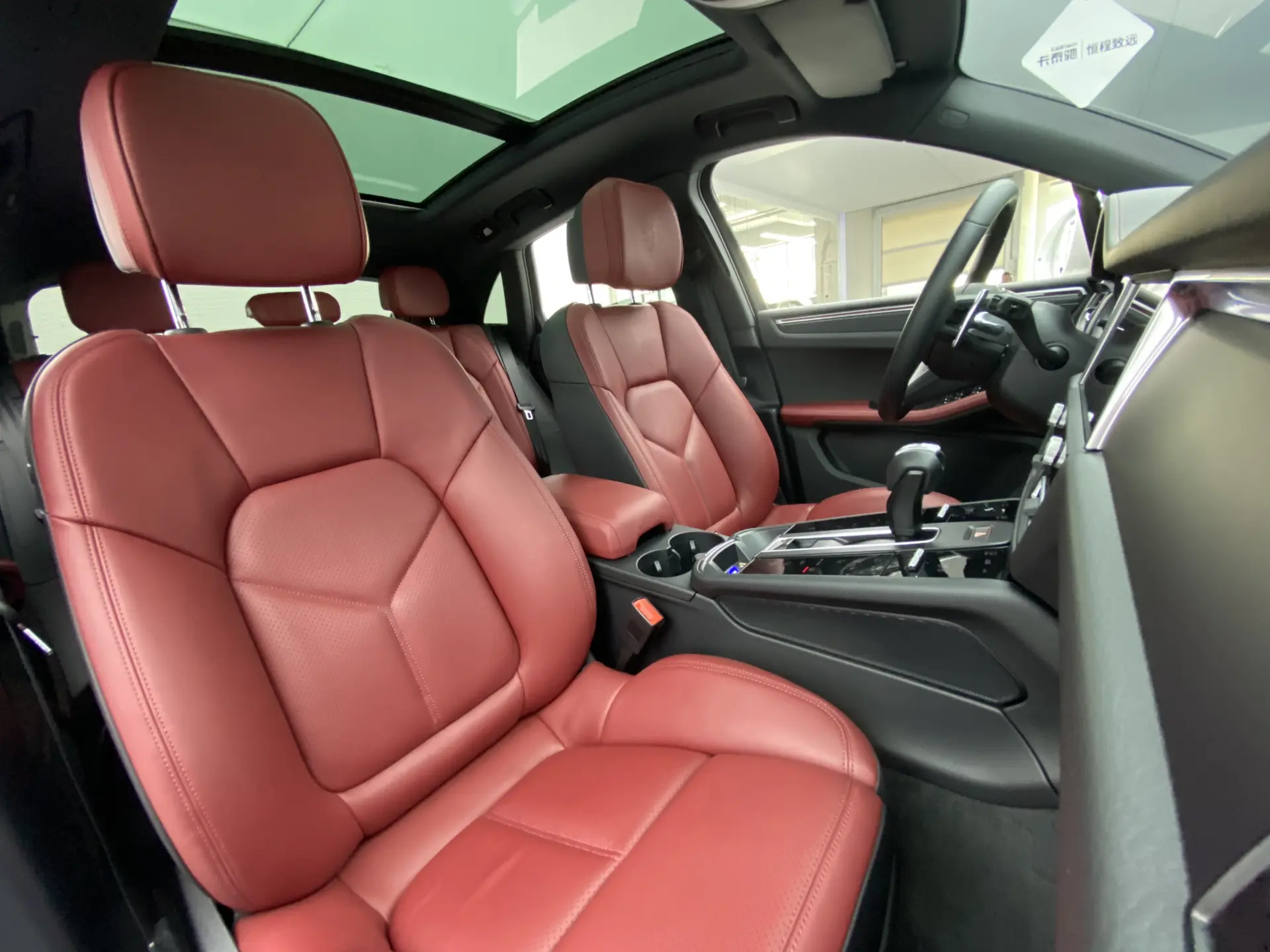 Porsche Macan, 2023 10