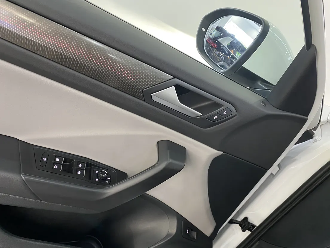 Volkswagen T-ROC, 2025 24
