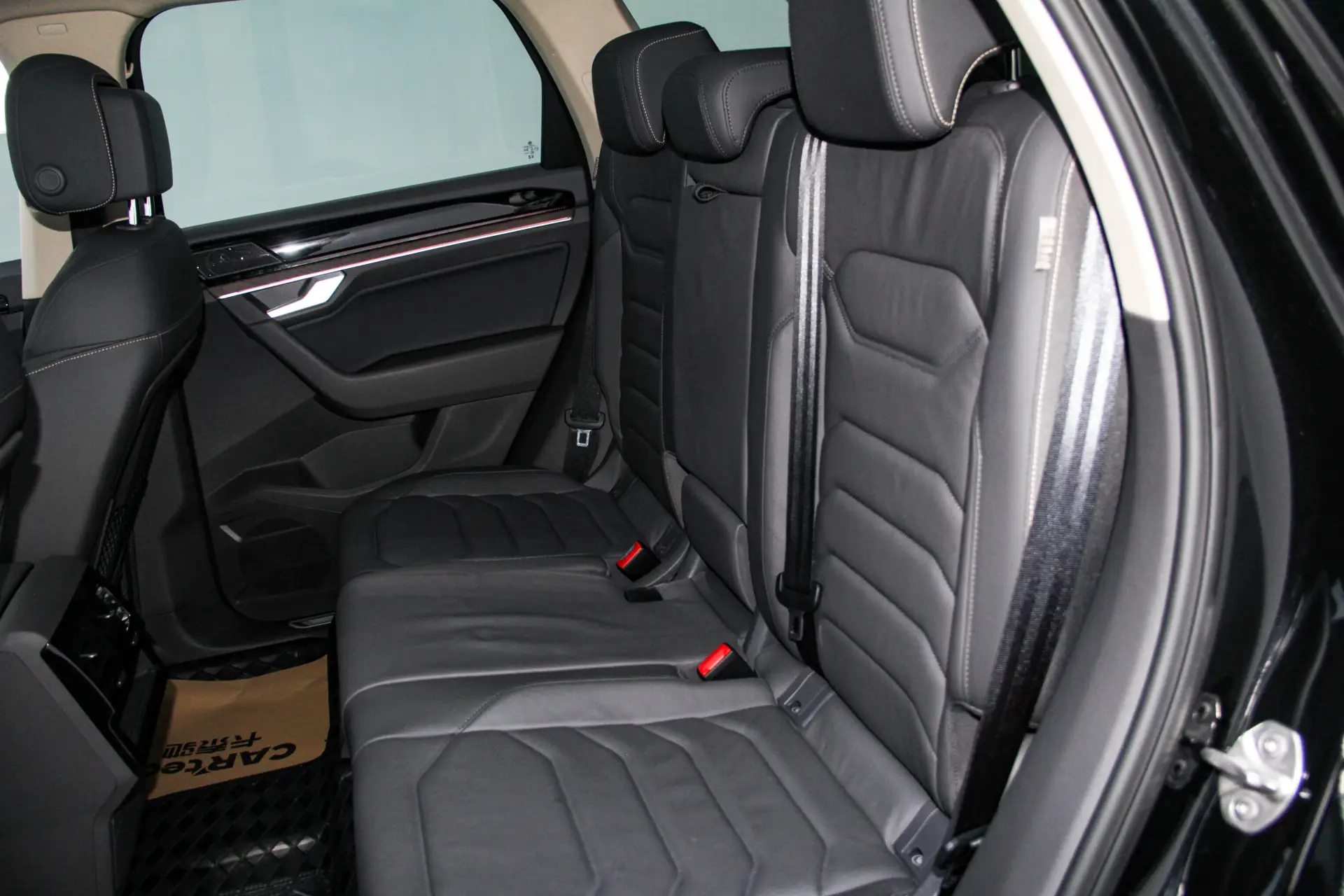 Volkswagen Touareg, 2023 25