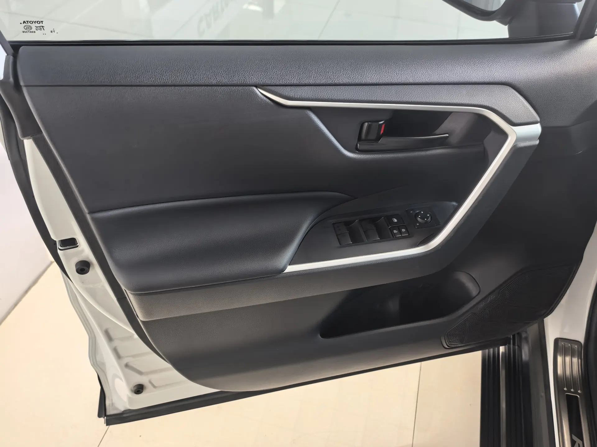 Toyota RAV4, 2024 13