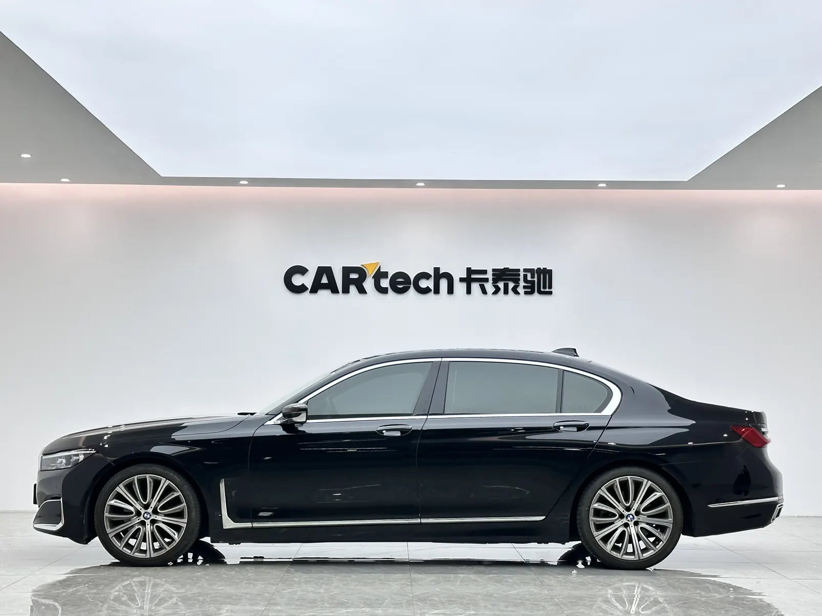 BMW 740Li, 2021 2