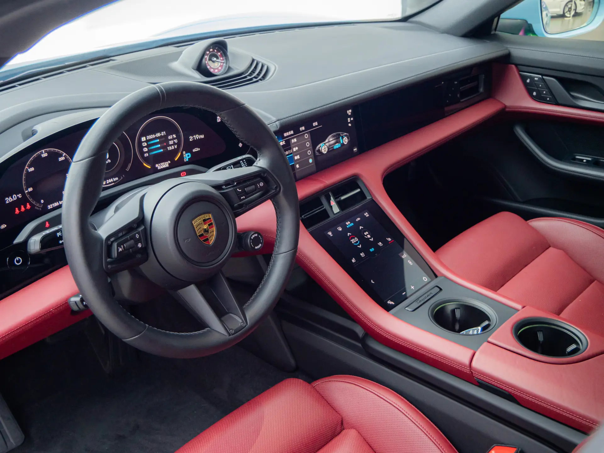 Porsche Taycan, 2023 25