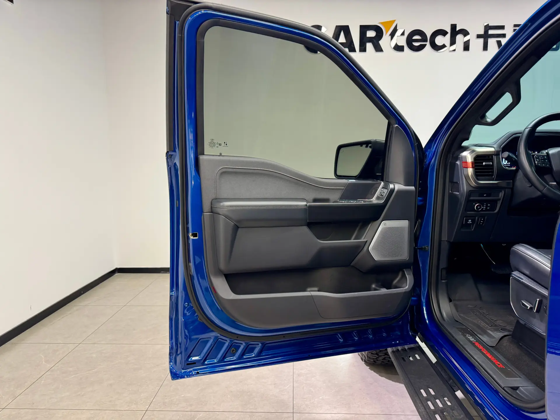 Ford F-150, 2023 все фото