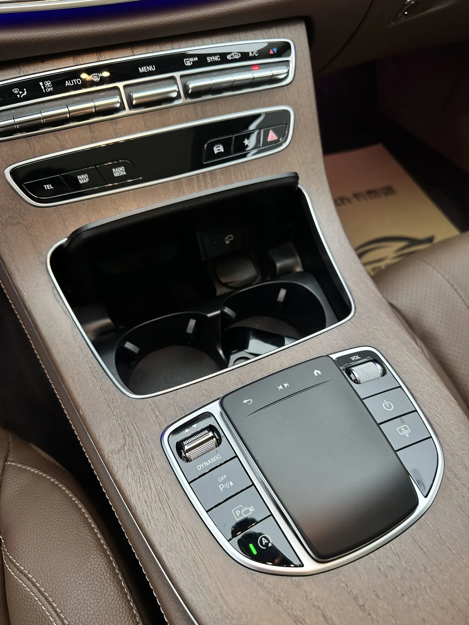 Mercedes-Benz E 300 L, 2022 17