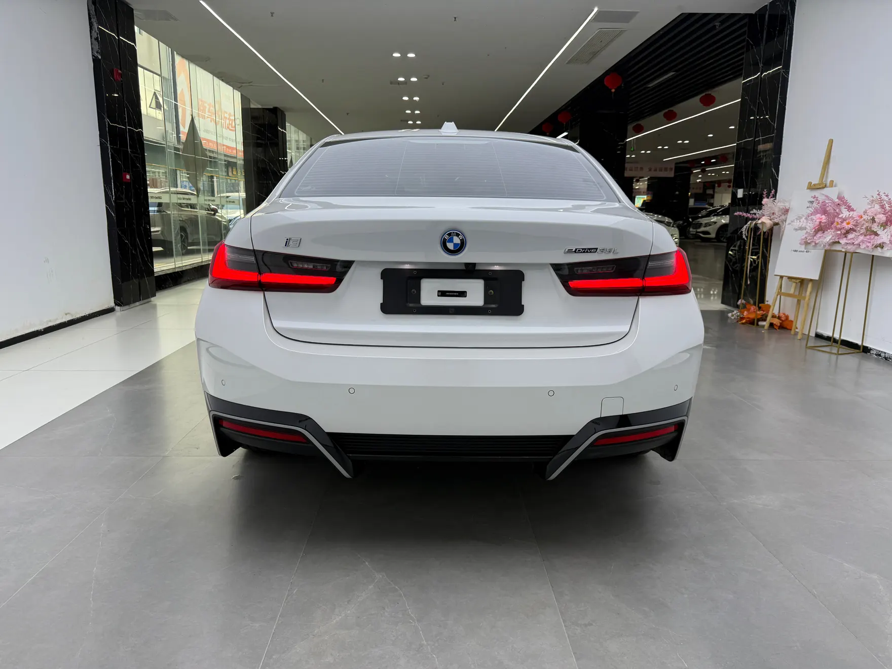 BMW i3, 2025 все фото