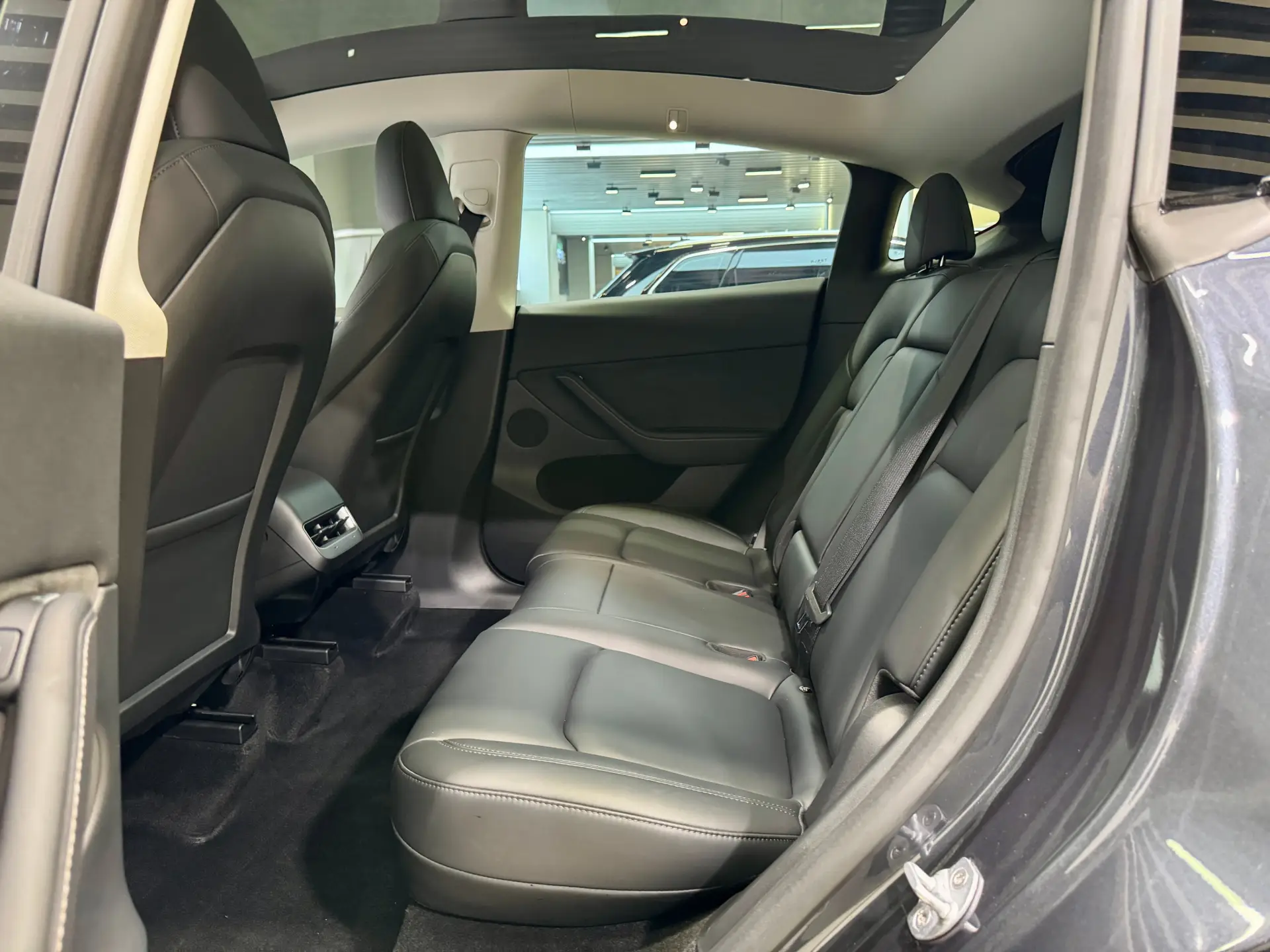 Tesla Model Y, 2025 16