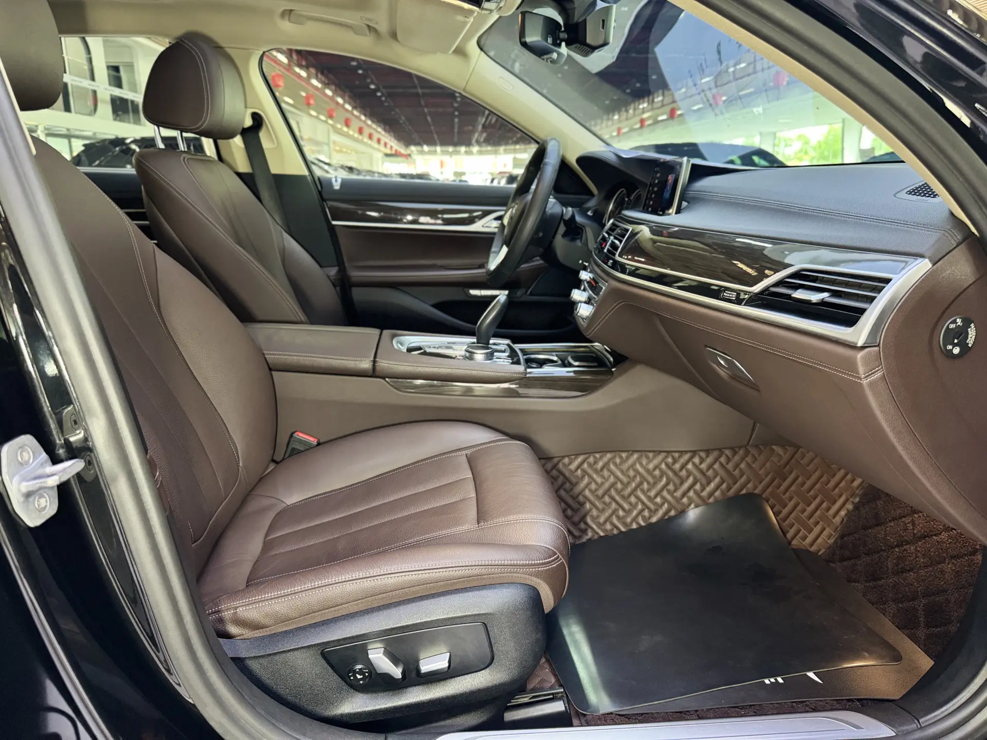 BMW 730Li, 2017 18