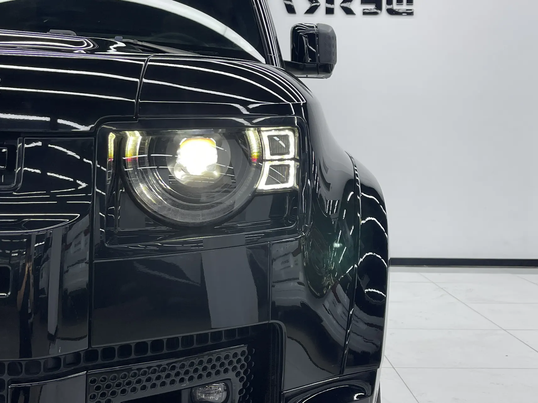Land Rover Defender, 2024 все фото