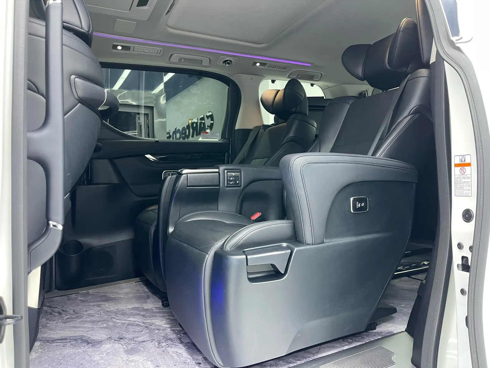 Toyota Vellfire, 2022 28