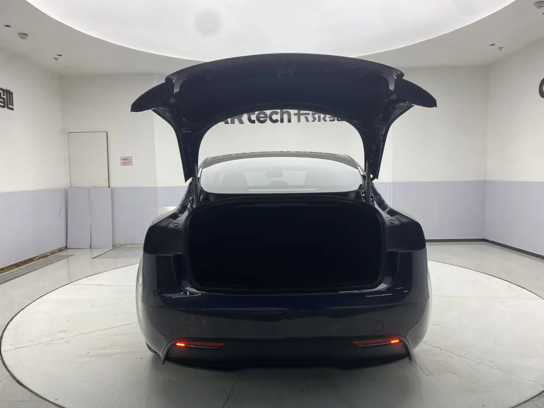 Tesla Model 3, 2024 13