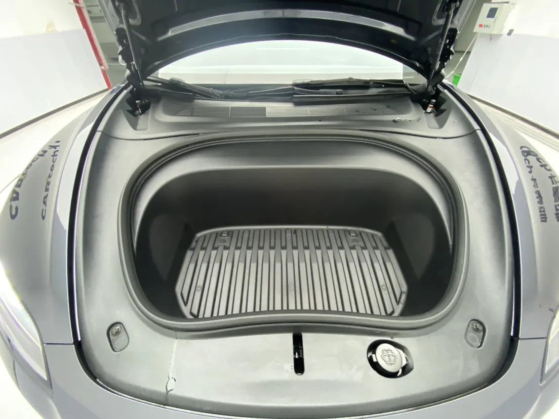 Tesla Model 3, 2024 12
