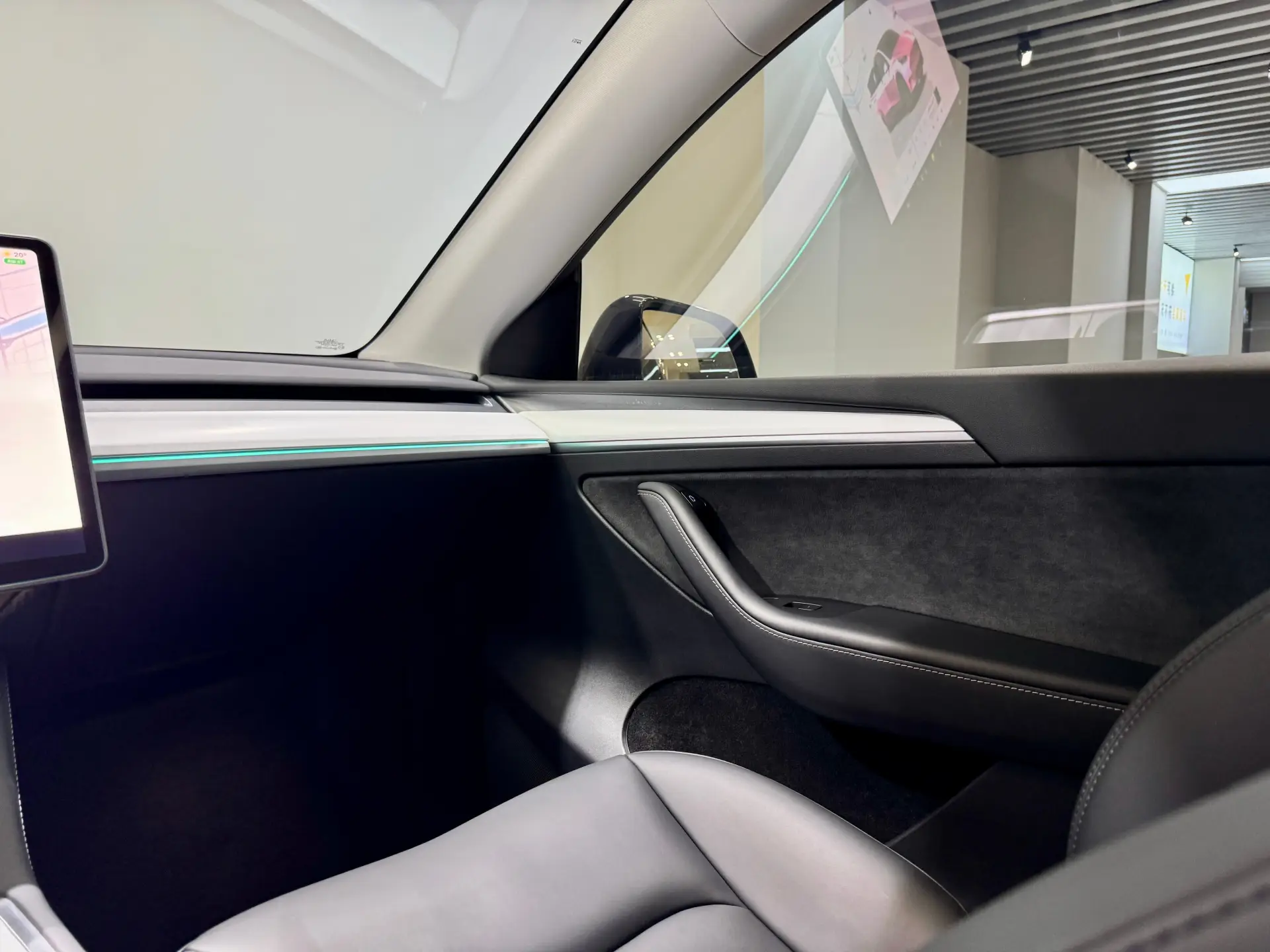 Tesla Model Y, 2025 15