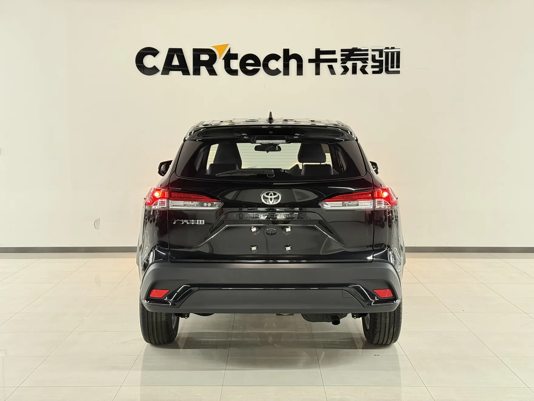 Toyota Frontlander, 2026 все фото