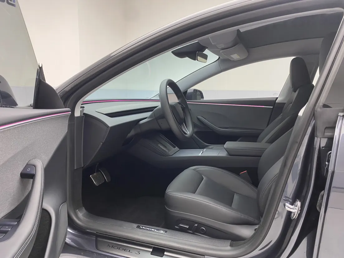 Tesla Model 3, 2024 18