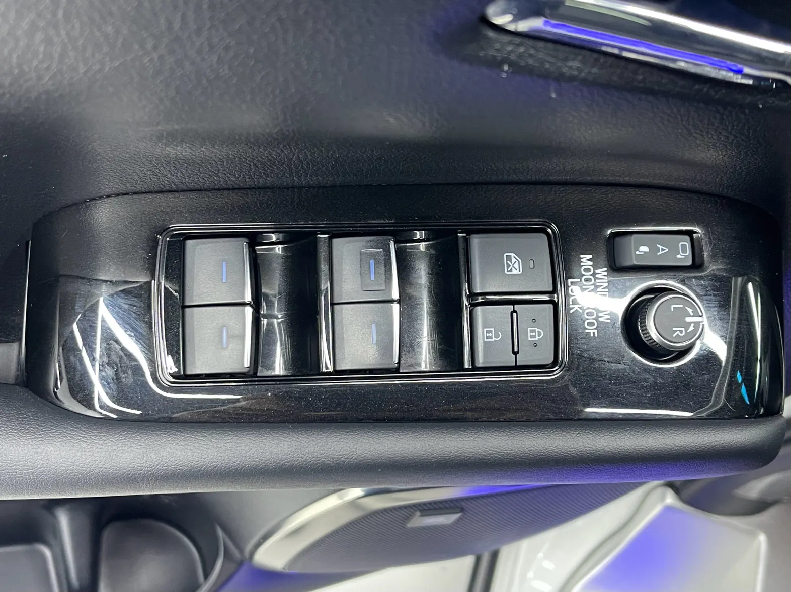 Toyota Vellfire, 2022 22