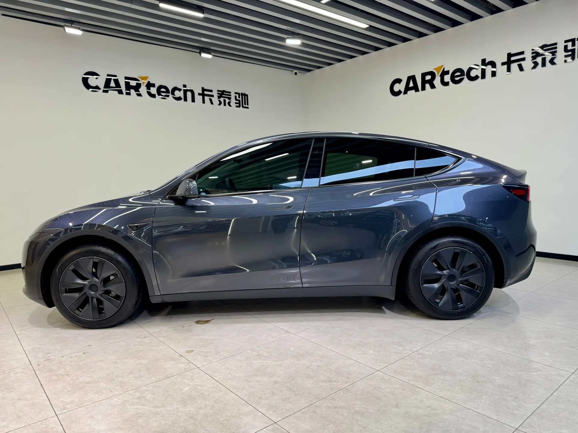 Tesla Model Y, 2025 28