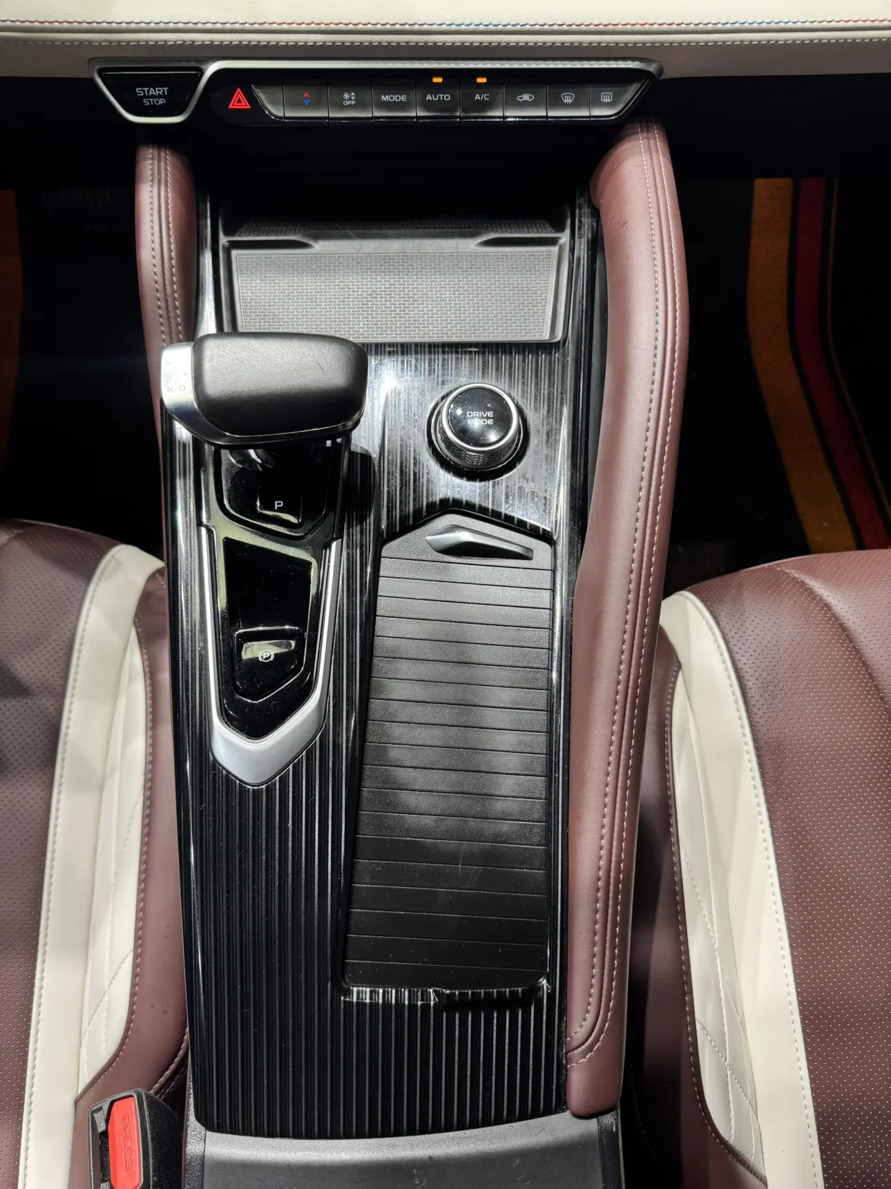 Geely Xingyue L, 2023 16