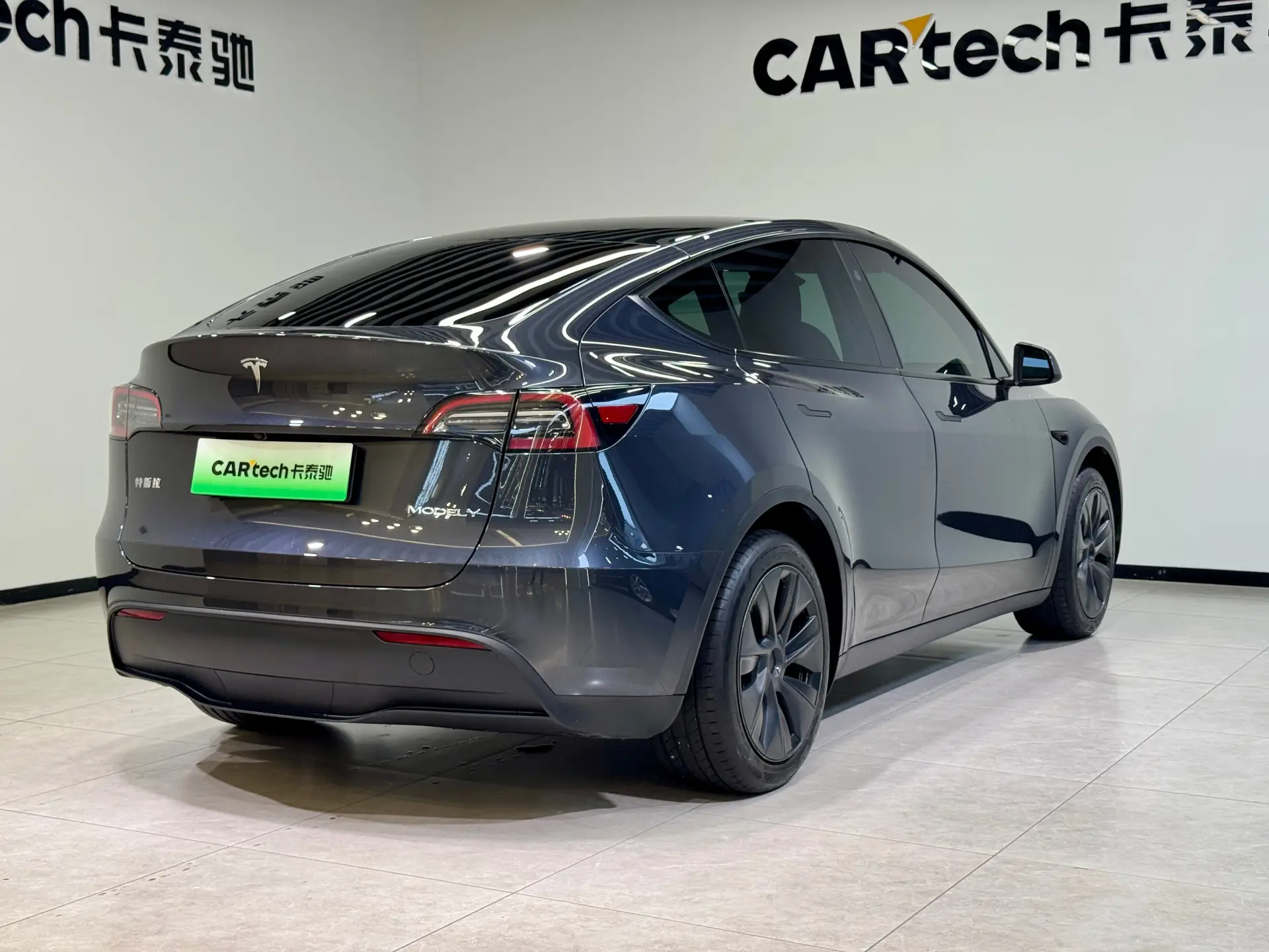Tesla Model Y, 2025 27