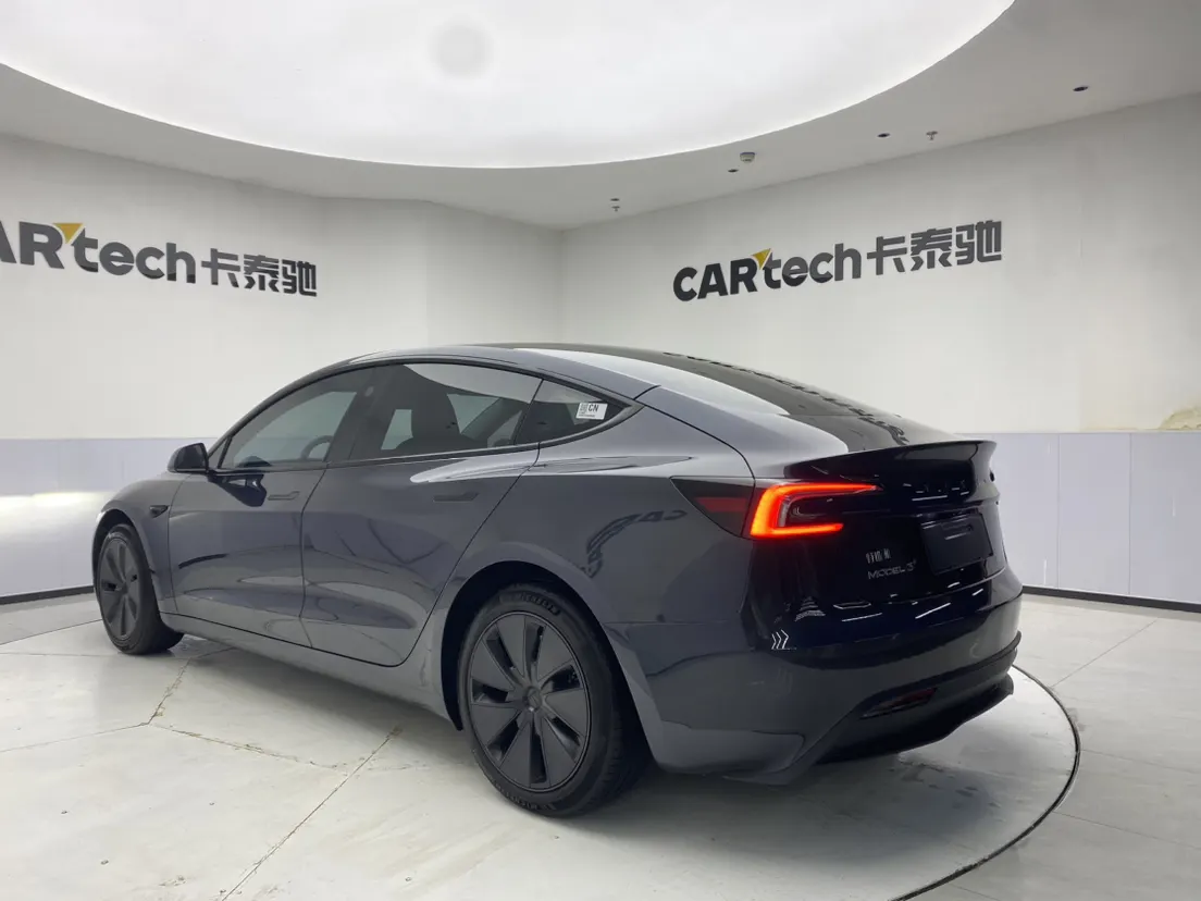 Tesla Model 3, 2024 7