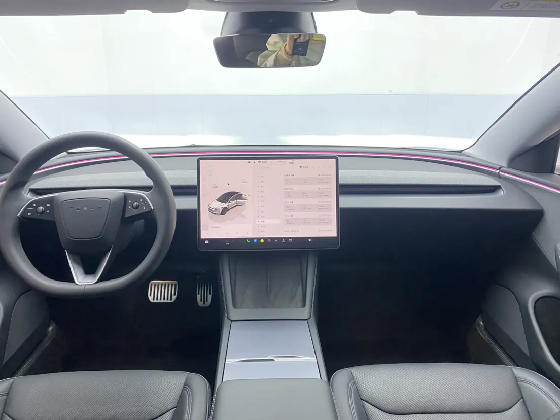 Tesla Model 3, 2024 14