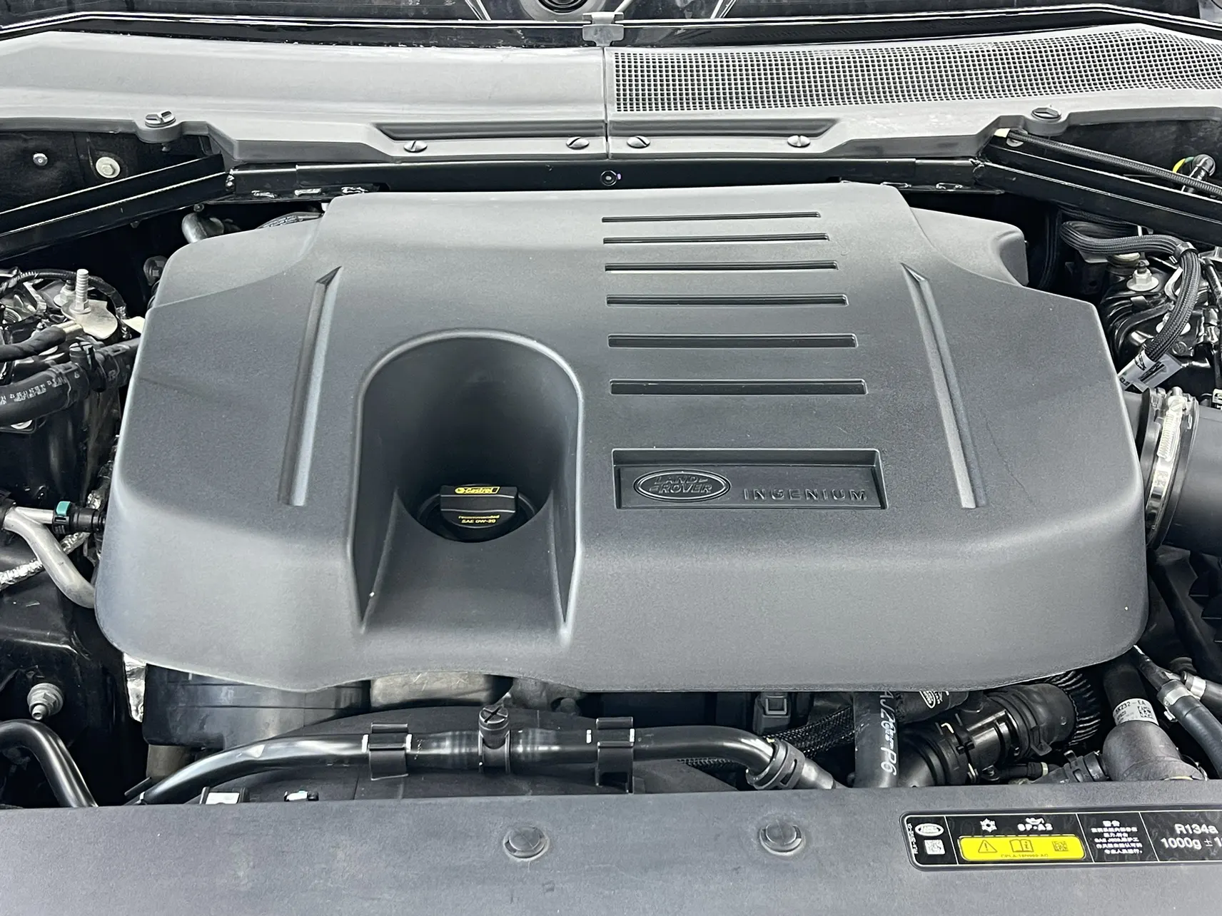 Land Rover Defender, 2024 7