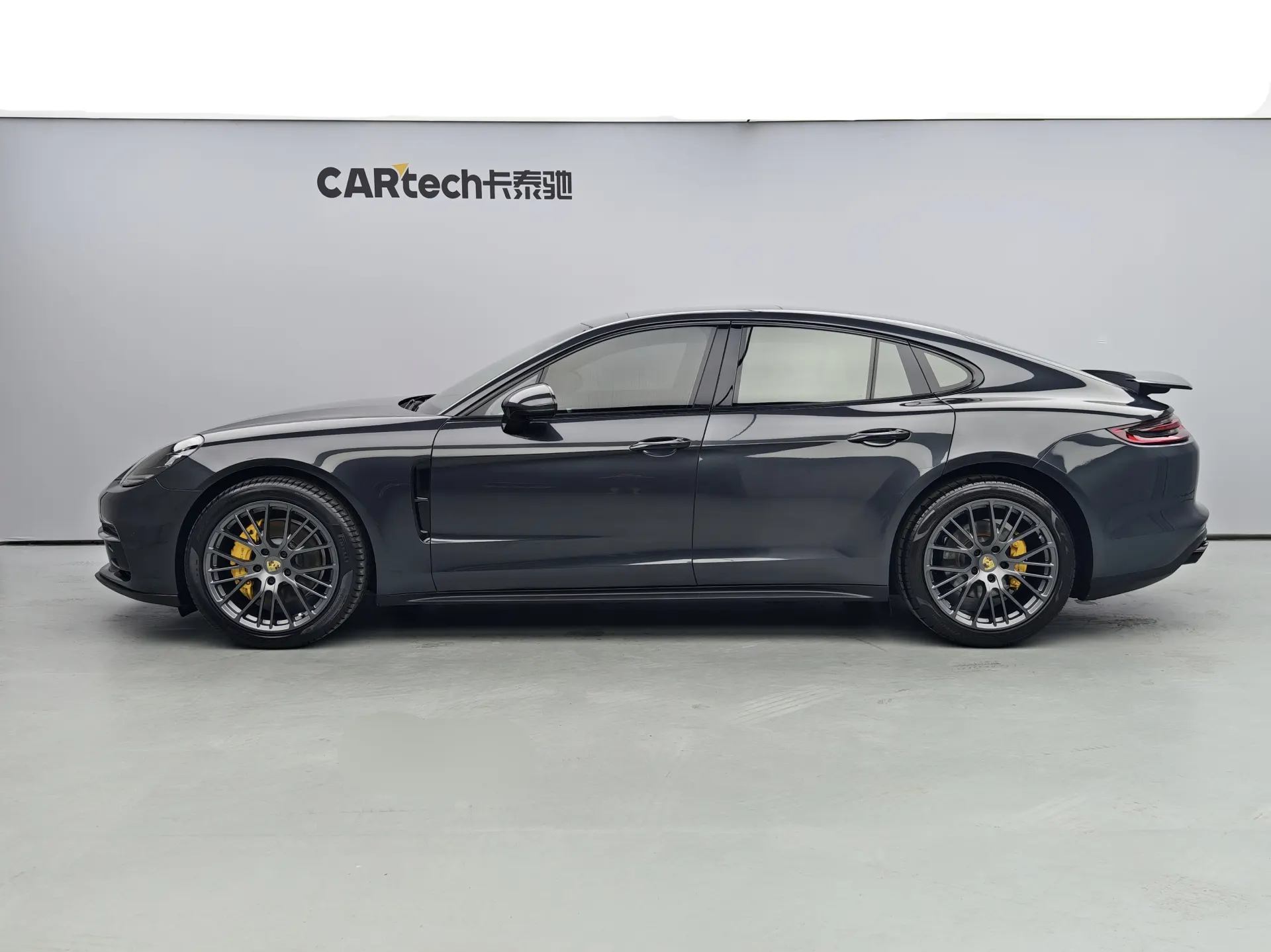 Porsche Panamera, 2017 все фото