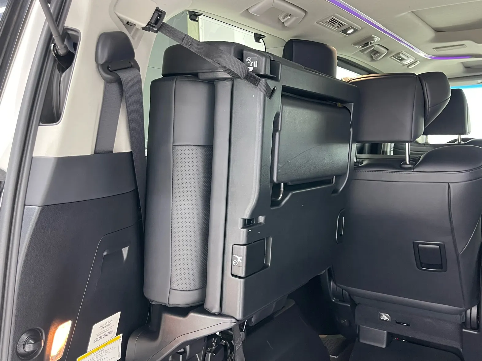 Toyota Vellfire, 2022 16