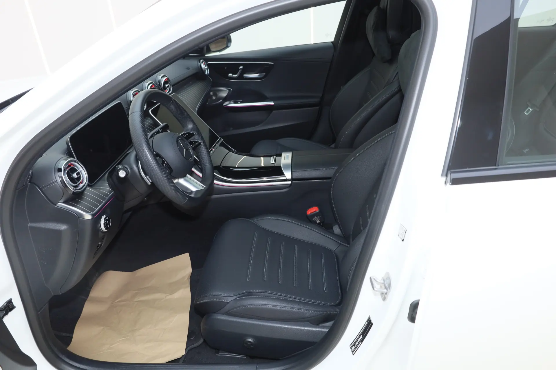Mercedes-Benz C 260 L, 2024 17