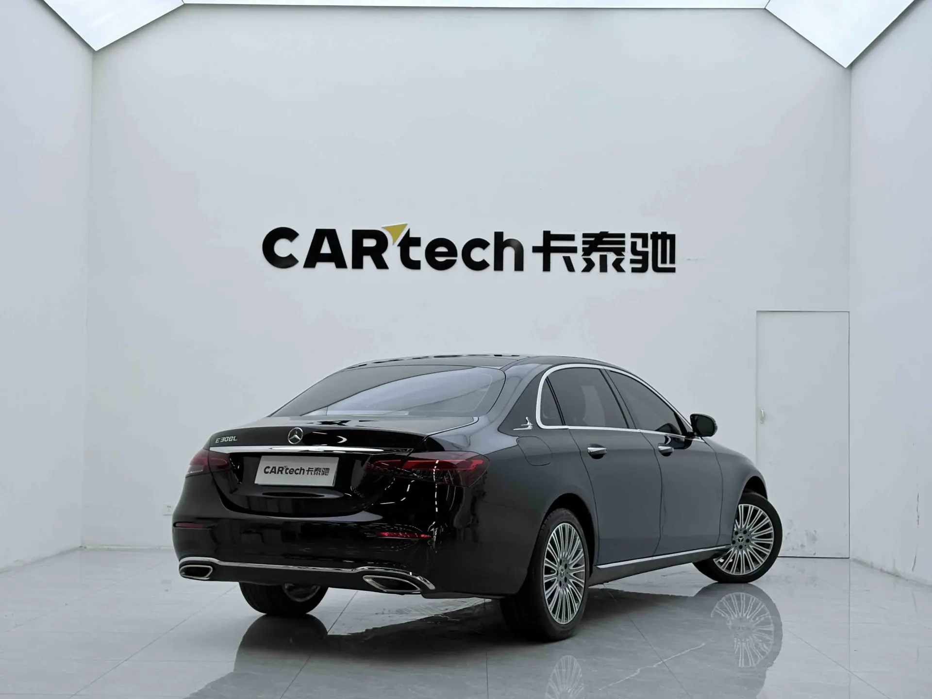 Mercedes-Benz E 300 L, 2023 4