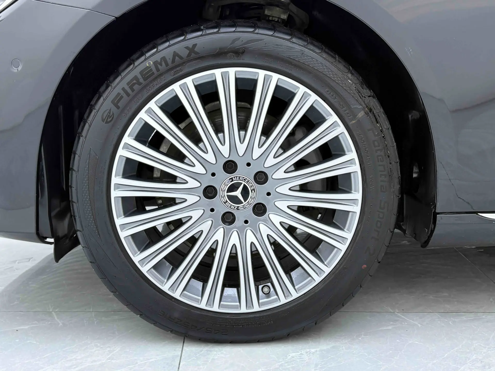 Mercedes-Benz E 300 L, 2023 26