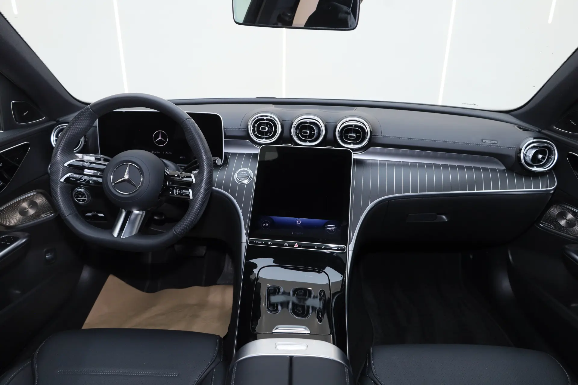 Mercedes-Benz C 260 L, 2024 14