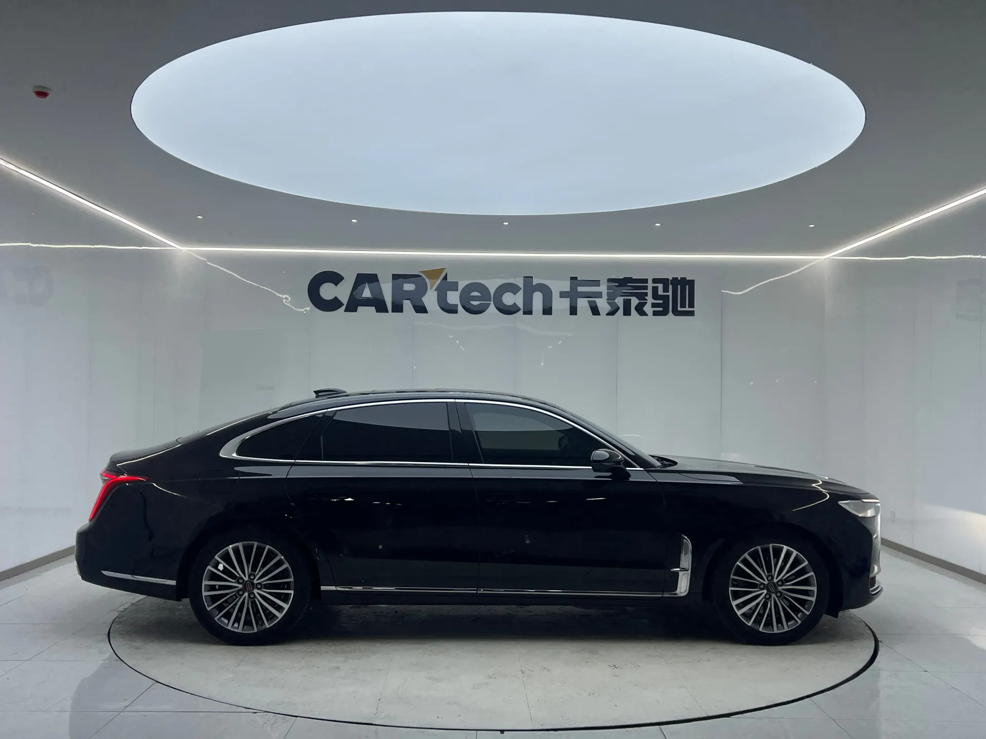 Hongqi H9, 2022 13