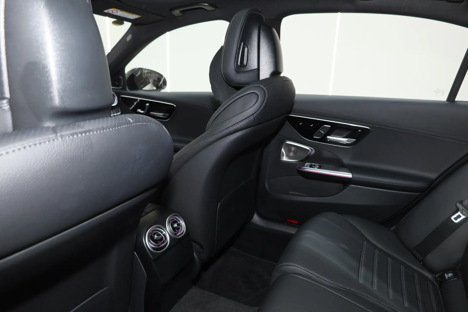 Mercedes-Benz C 260 L, 2024 19