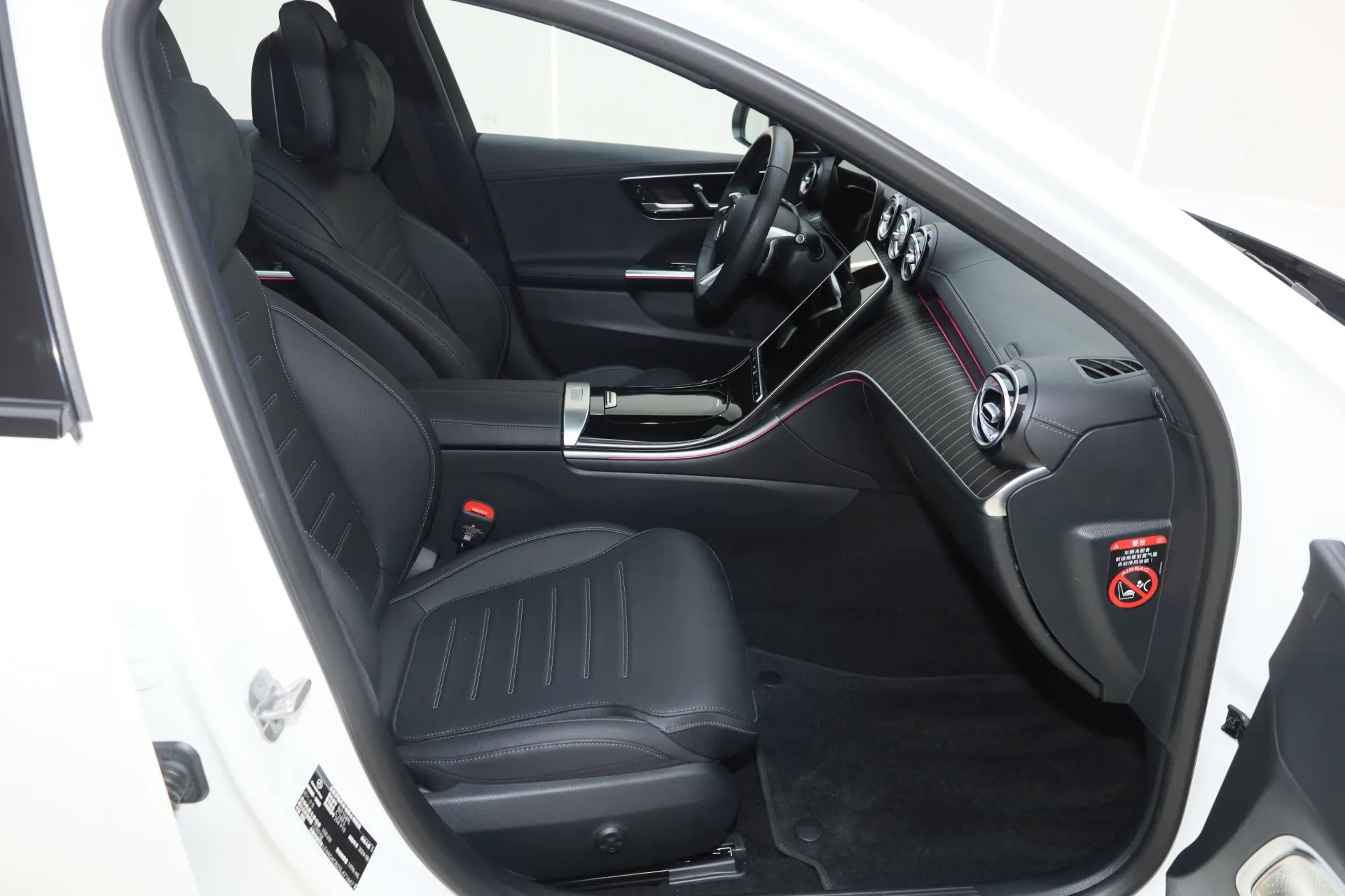 Mercedes-Benz C 260 L, 2024 18
