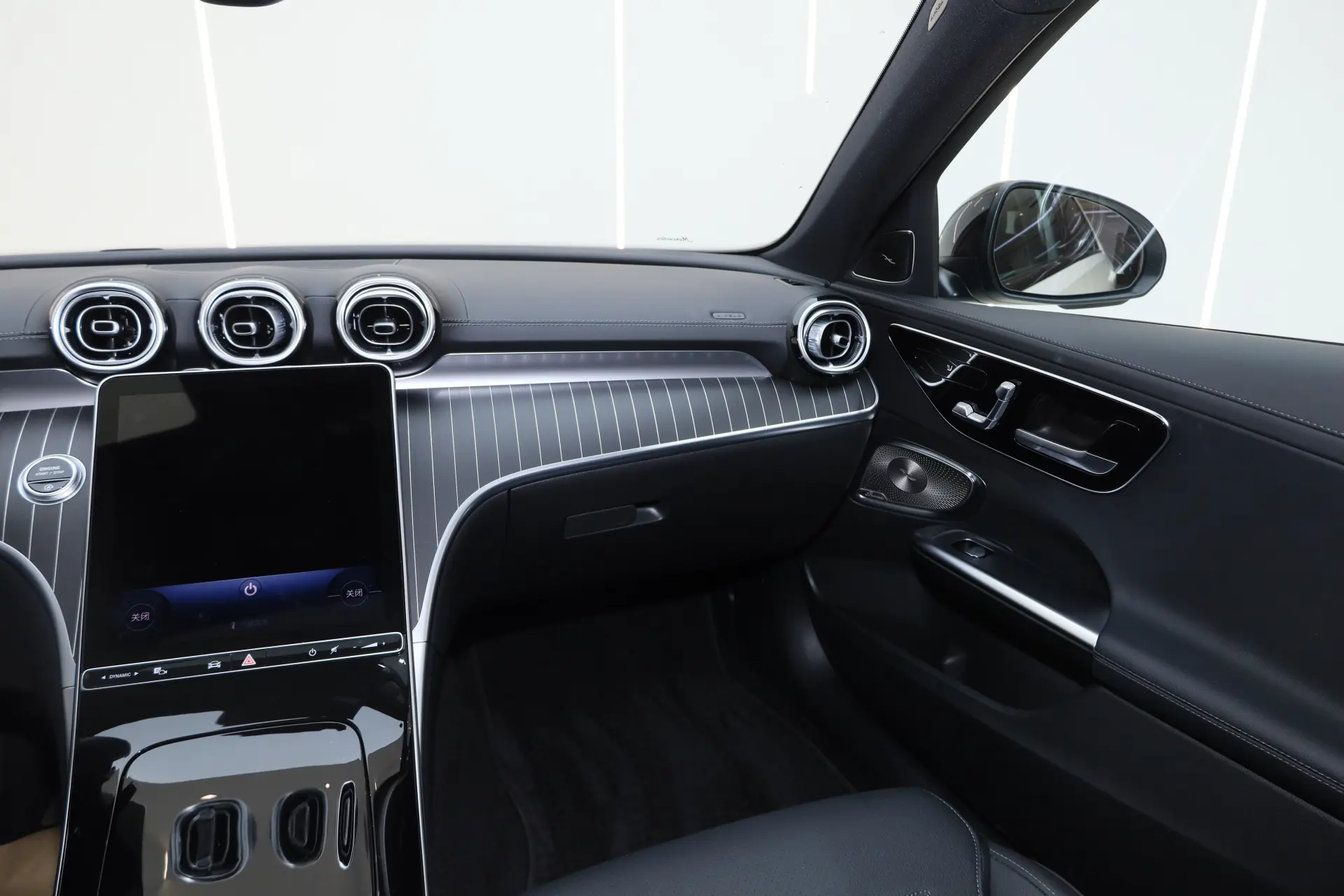 Mercedes-Benz C 260 L, 2024 29