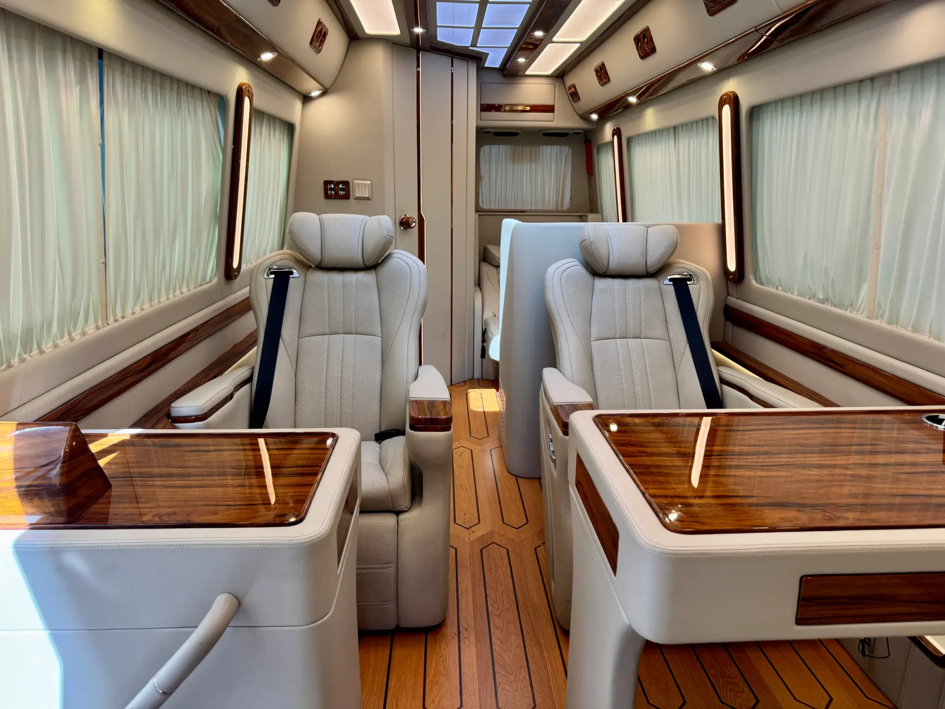 Toyota Coaster, 2024 15