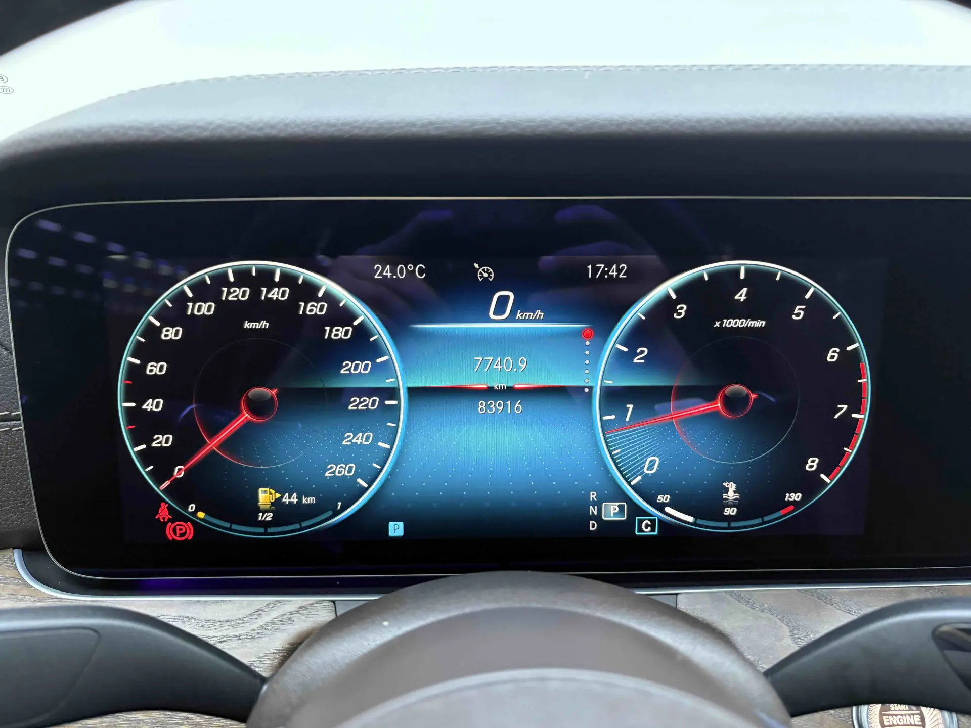 Mercedes-Benz E 300 L, 2023 16