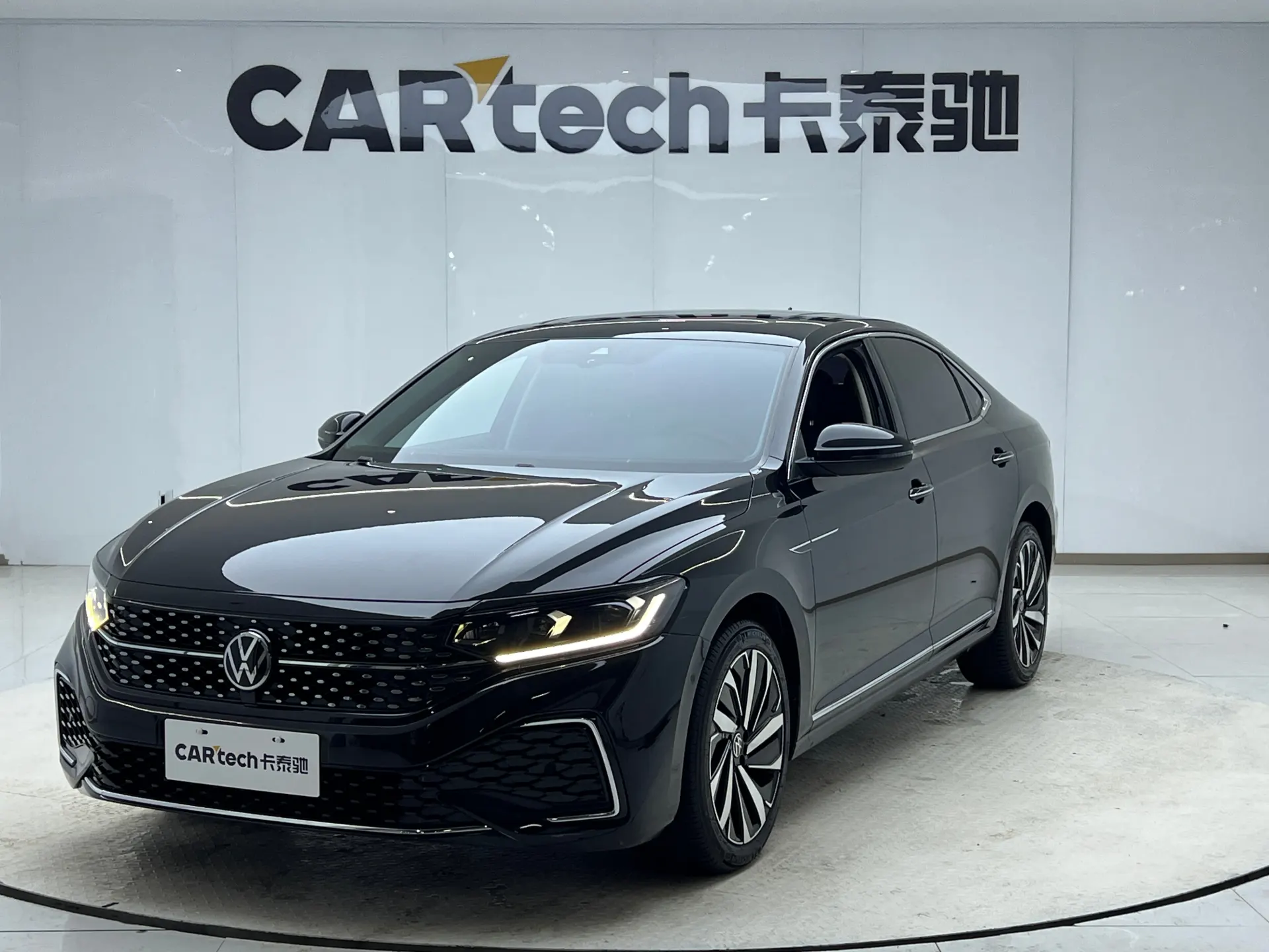 Volkswagen Passat, 2023 11
