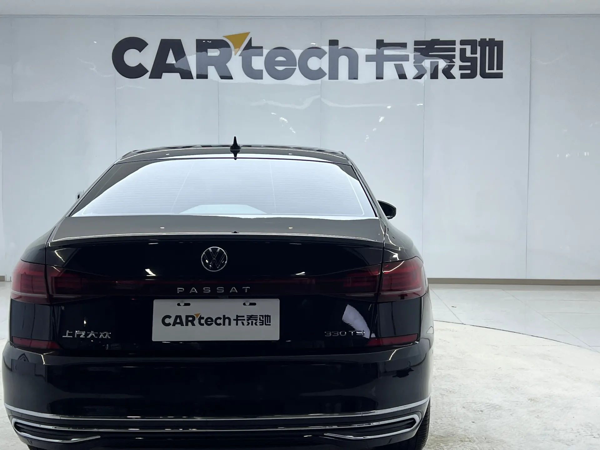 Volkswagen Passat, 2023 16