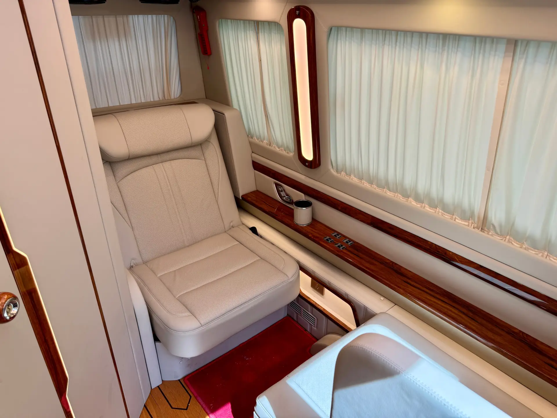 Toyota Coaster, 2024 21