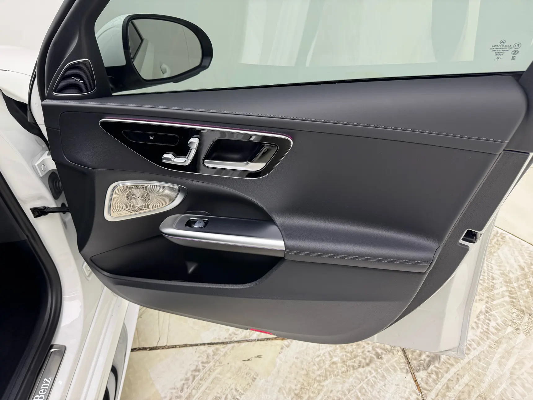Mercedes-Benz C 260 L, 2023 12