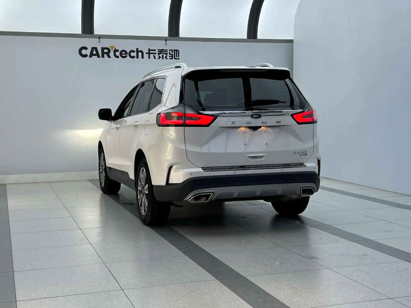 Ford Edge, 2021 4