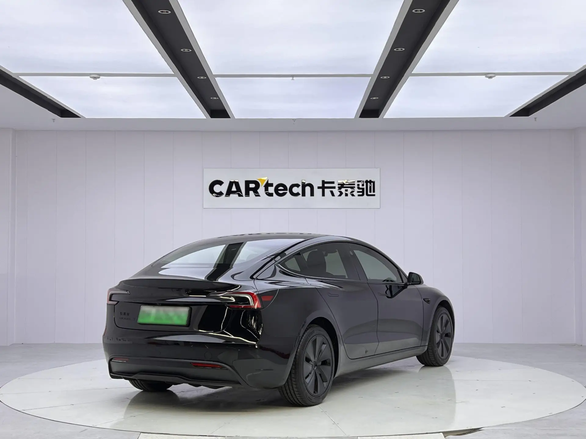 Tesla Model 3, 2026 все фото