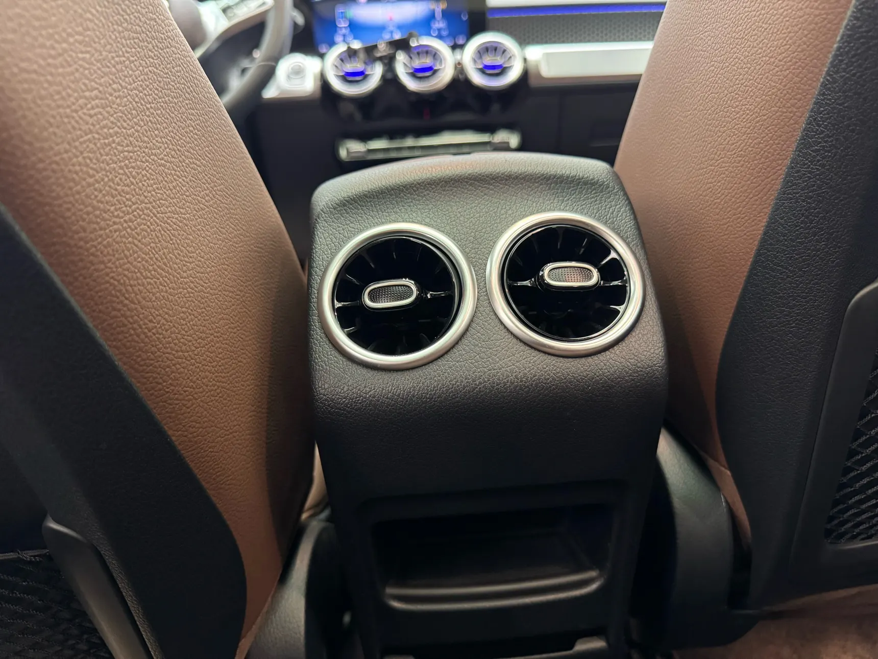 Mercedes-Benz GLB, 2023 12