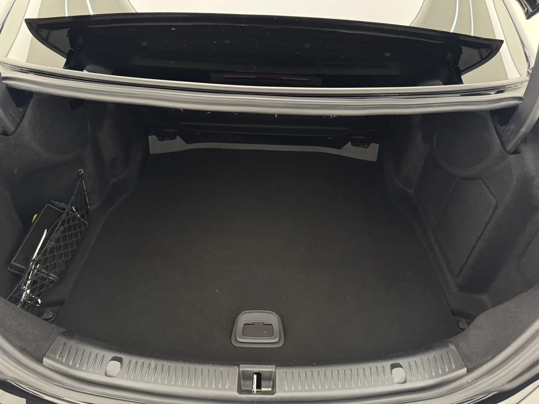 Mercedes-Benz E 300 L, 2019 9
