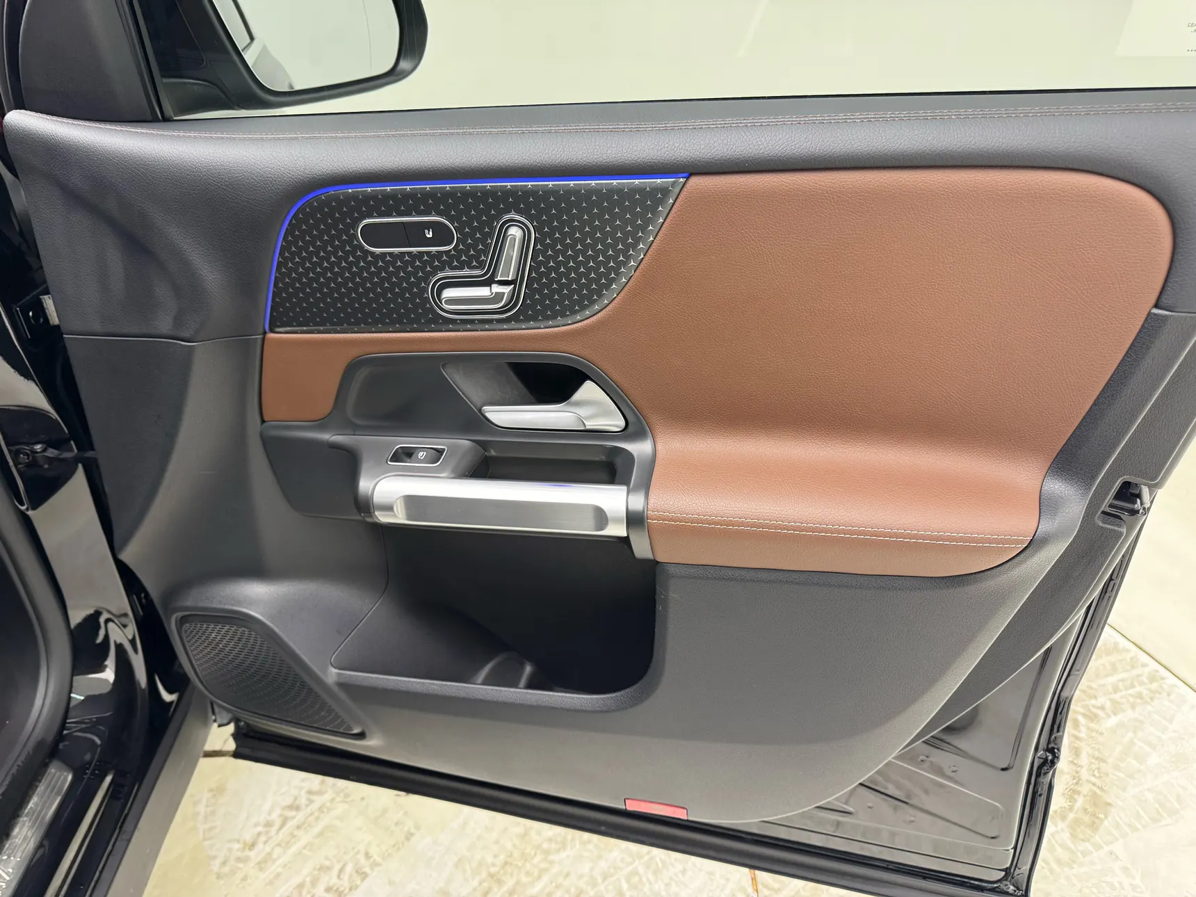 Mercedes-Benz GLB, 2023 18