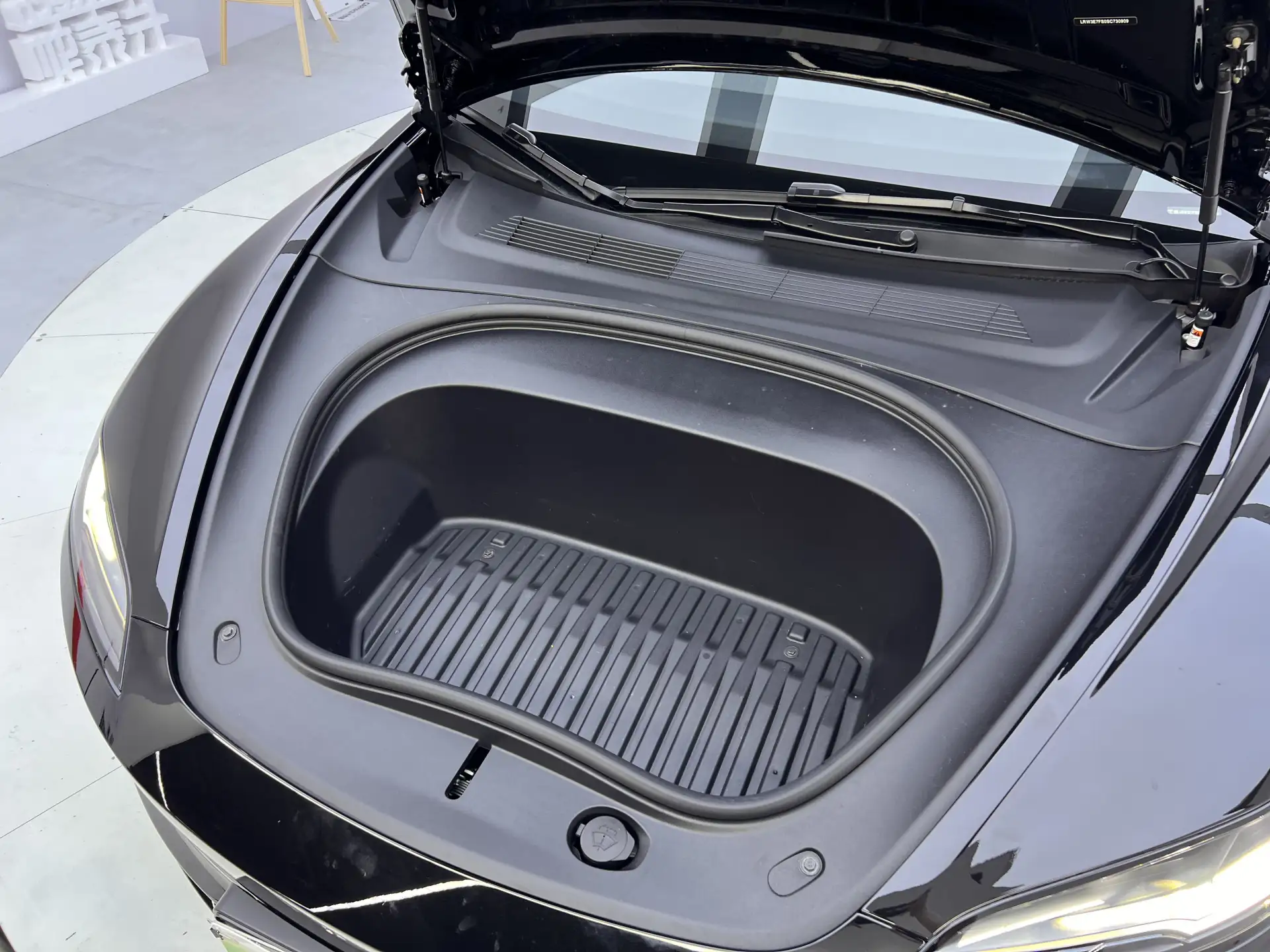 Tesla Model 3, 2026 12