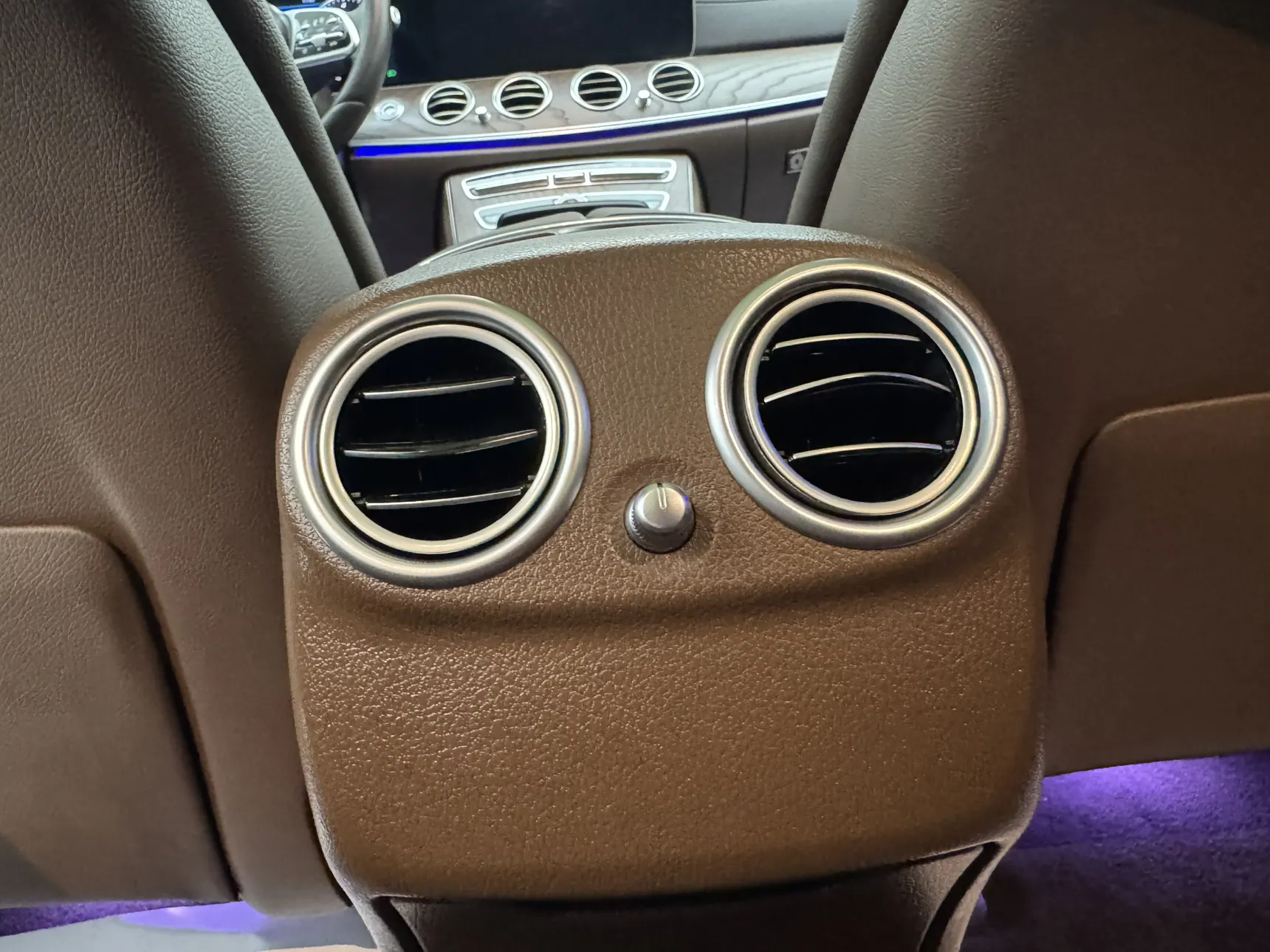 Mercedes-Benz E 300 L, 2019 23